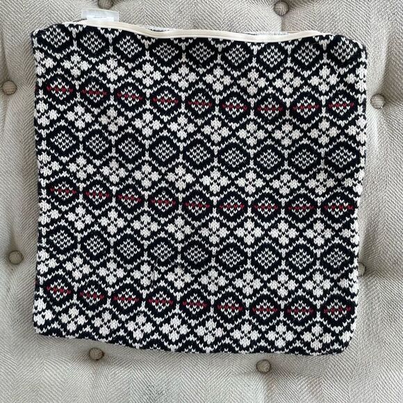 Pottery Barn Lexington Fair Isle Sweater Knit Square Pillow Cover Black Red - Picture 3 of 9